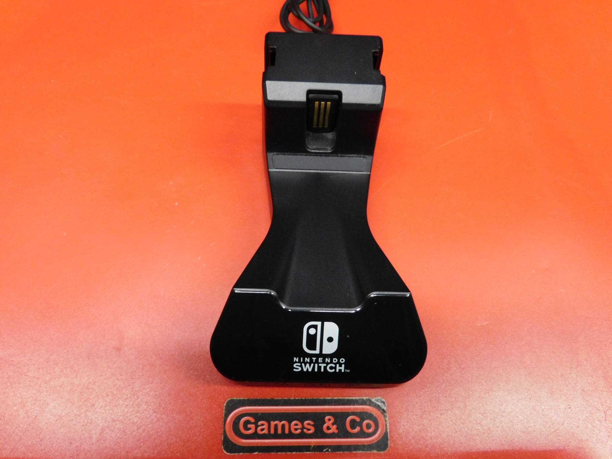 NINTENDO SWITCH JOY CON CHARGING STATION