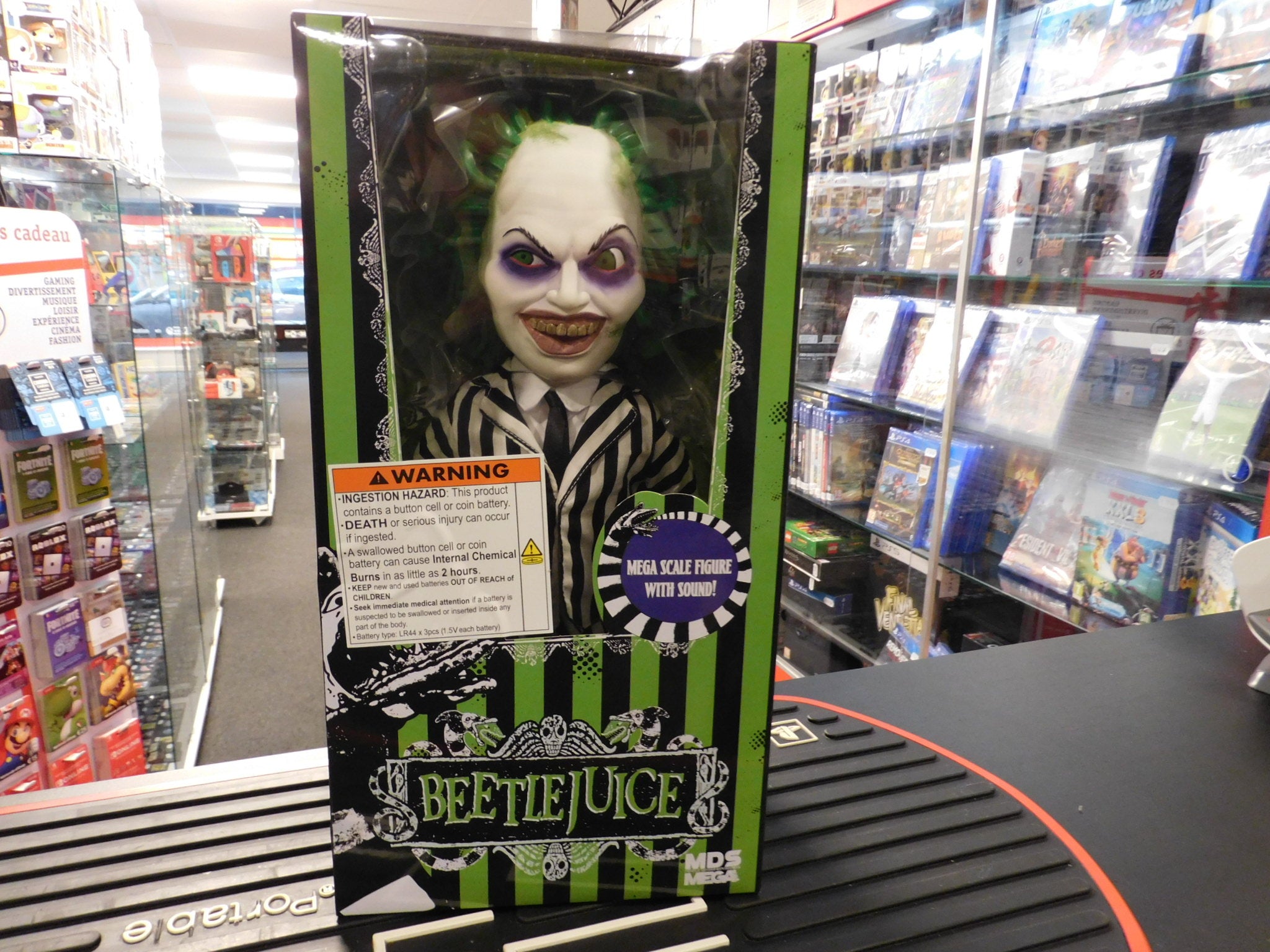 Beetlejuice MDS Mega Scale Talking Action Figure Beetlejuice 38 cm