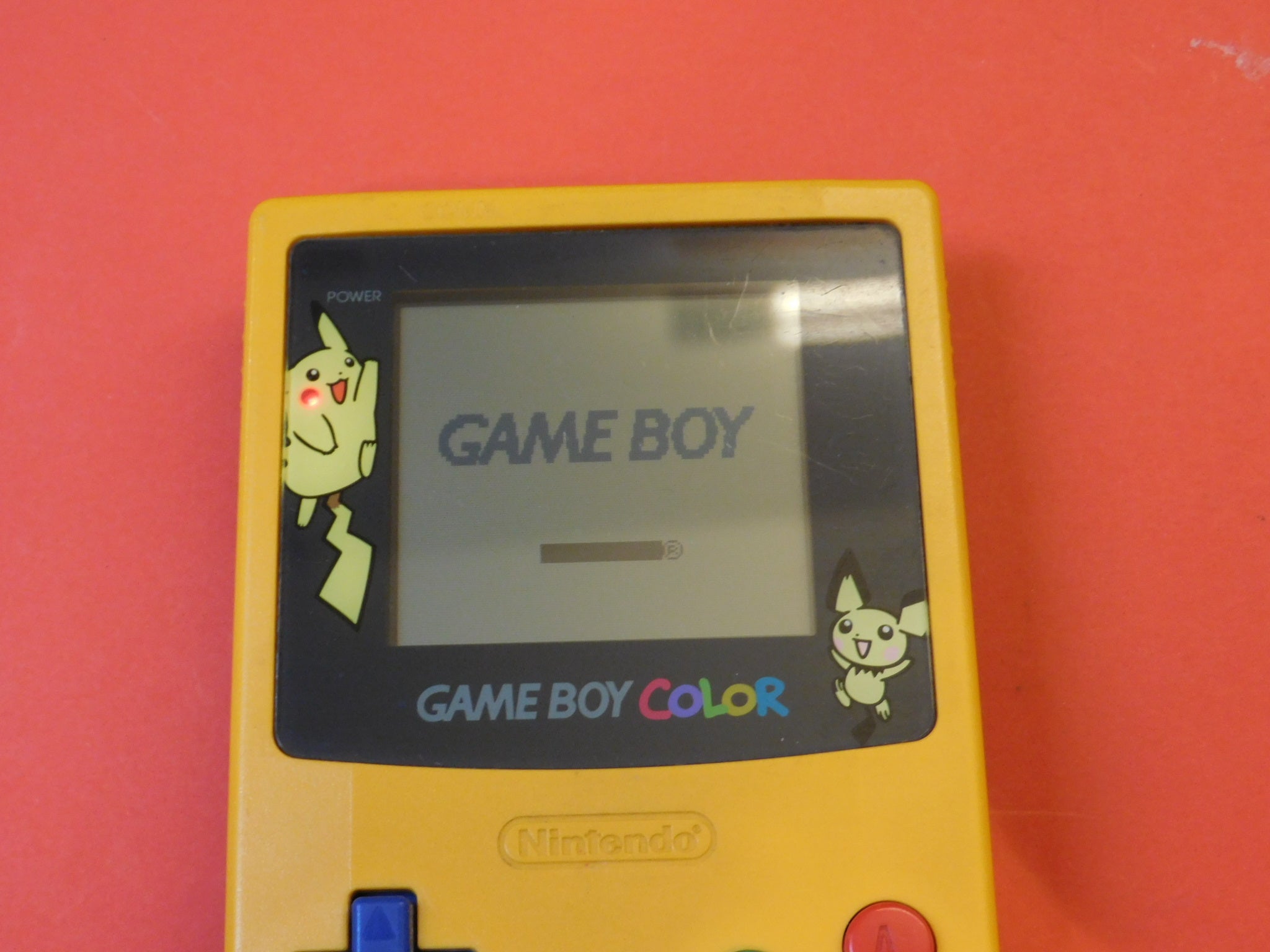 GAME BOY COLOR CONSOLE  -  POKEMON EDITION